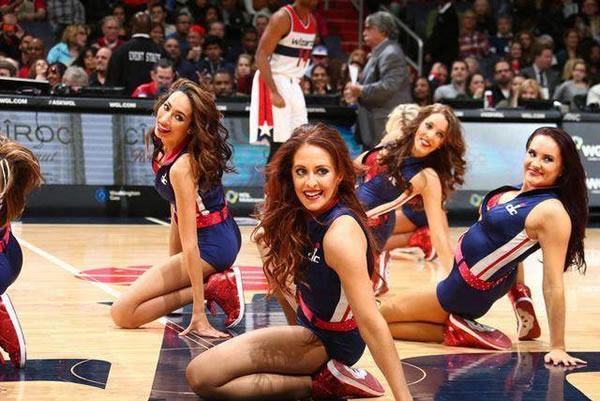 🏀哈登24+6+10+7失误 布克26+7+8 快船三人20+不敌太阳遭三杀